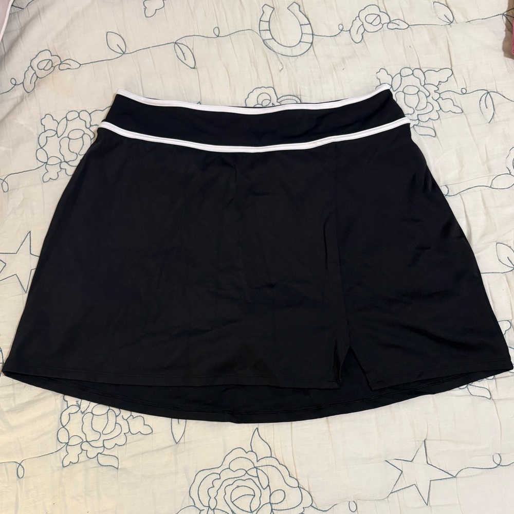 Gilly Hicks Black Skort with White Trim